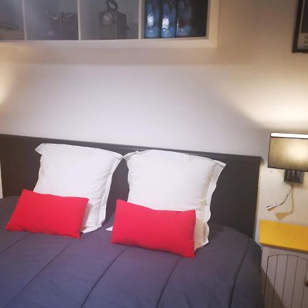 Appartements De L'Auberge Du Chemin De Fer Lanester Dış mekan fotoğraf